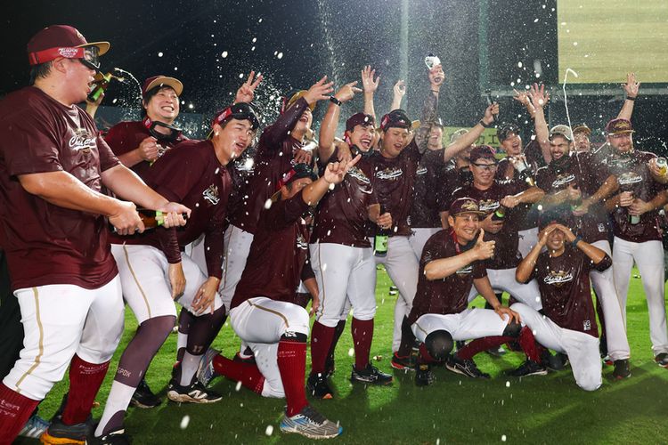 樂天桃猿奪冠!超商連4日買10送10、加10元多1件