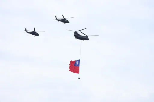 國慶日黑鷹直升機要來了!今日清晨將飛越總統府、10/8全兵力預演