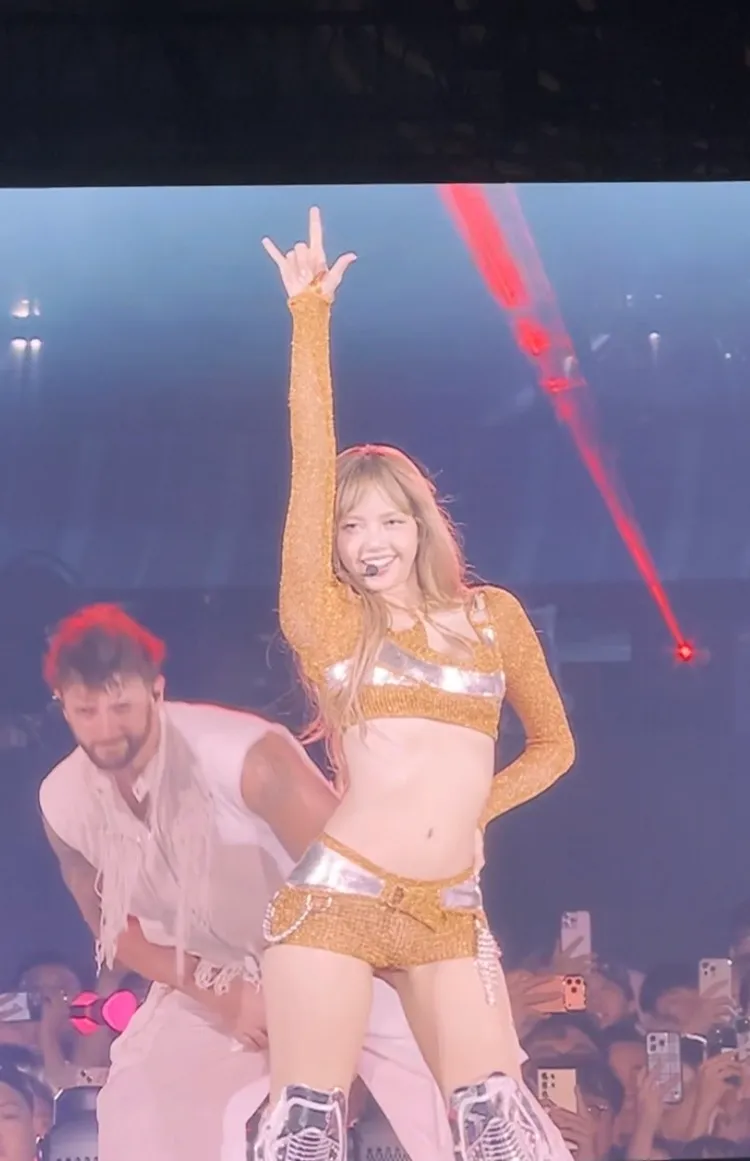 Lisa變身黃金女戰士。讀者提供