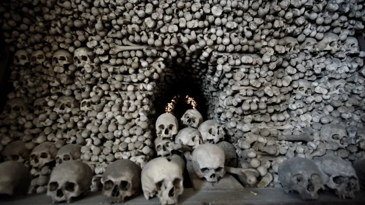 塞德莱茨人骨教堂。翻摄X