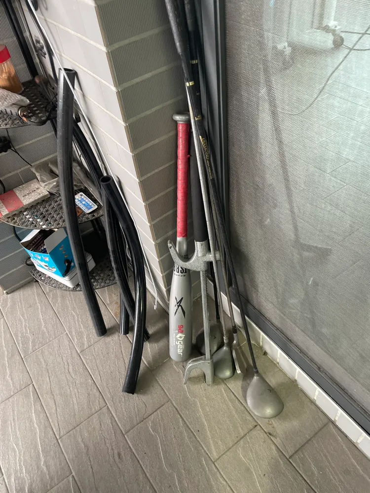 警方查獲的暴力討債證物。民眾提供