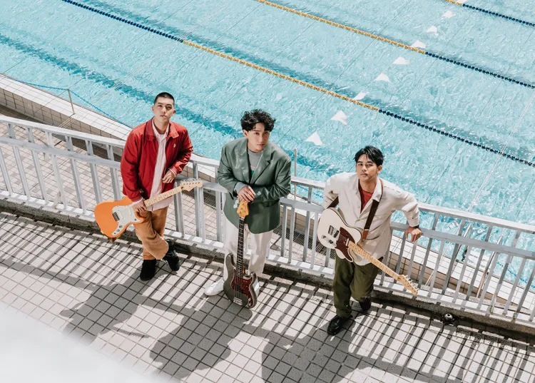 灵魂沙发主唱本山(左起)、贝斯手亨利、吉他手Poo poo持续推出音乐新作。放飞音乐提供