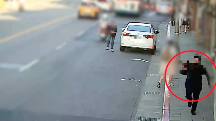 南港當街行搶！31歲男車手變搶匪　徒手劫走百萬現金...10分鐘落網