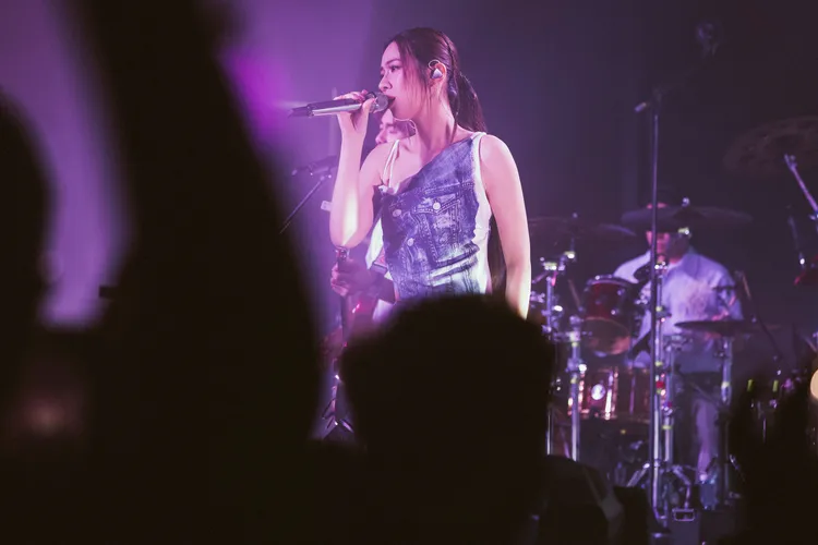 犬青。相信音樂提供