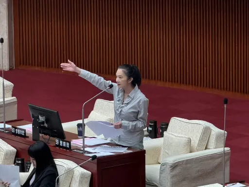 别再邀便当会!交保后首质询 应晓薇哽咽:一朝被蛇咬、十年怕草绳