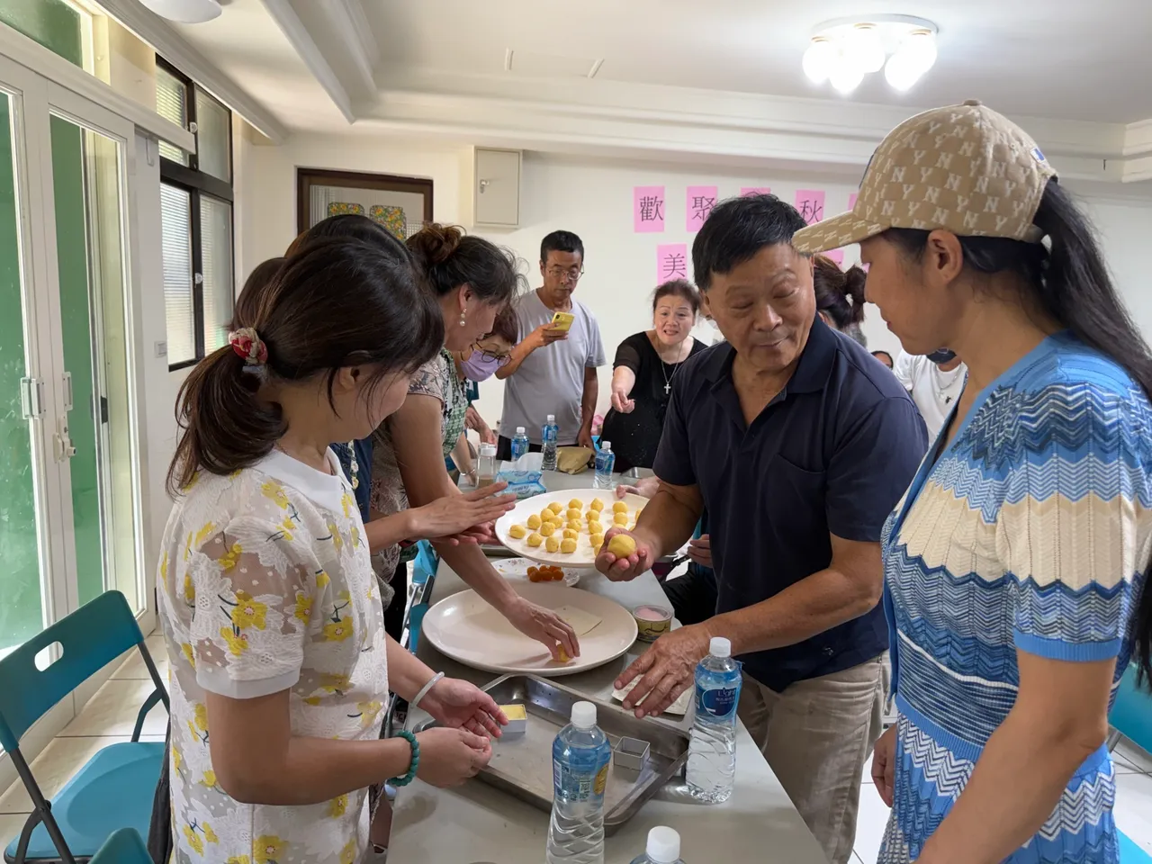 新住民現場DIY美食。移民署提供