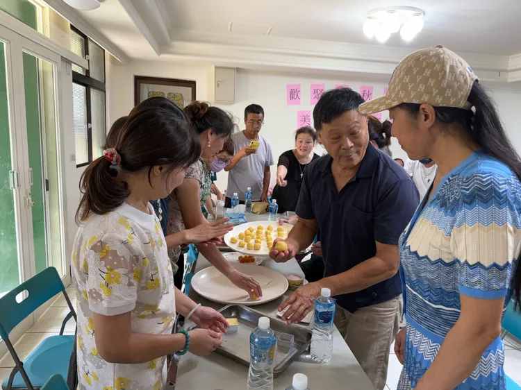 新住民現場DIY美食。移民署提供