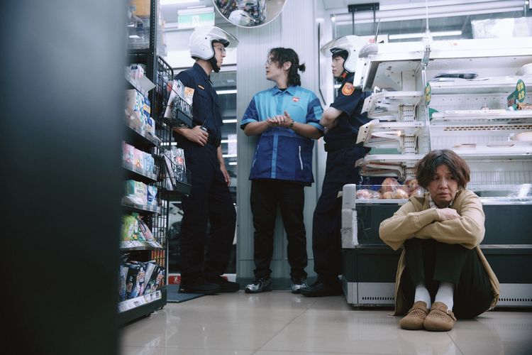 金鐘女星于子育蜷縮超商角落 失智落魄畫面曝光