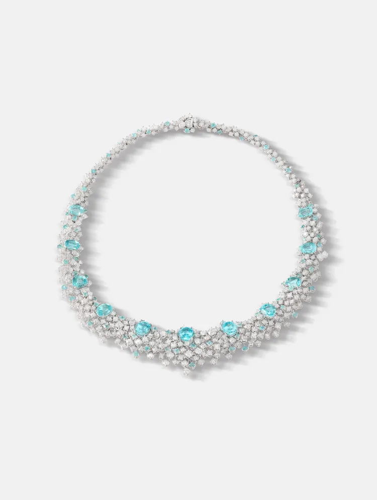 Gioia del mare項鍊，白金，鑲嵌11顆橢圓形切割帕拉伊巴碧璽（總重19.84克拉），1830萬元。品牌提供