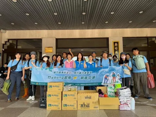 竹縣青年志工化身「鏟子超人」 中秋連假助花蓮光復國中清理校園