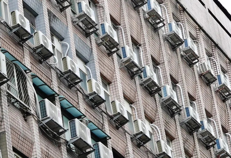 住宅用電700度以下每度漲0.1元，700度以上調漲幅度更高。莊宗達攝