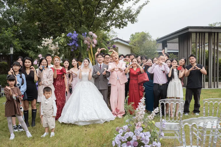 吳克群現身新人婚禮，讓新人永生難忘。六度空間提供