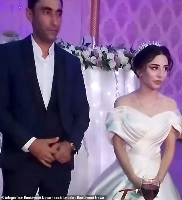 她與丈夫年齡相差14歲。