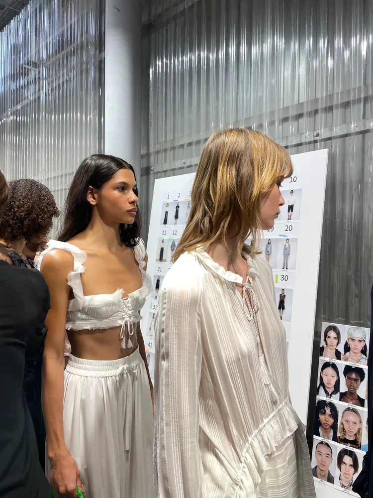 夏姿2026春夏大秀法國巴黎時裝周後台。