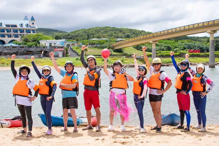 全台首創銀髮實境秀《高年級超進化》首集上映 阿公阿嬤水上運動KO王少偉、林莎