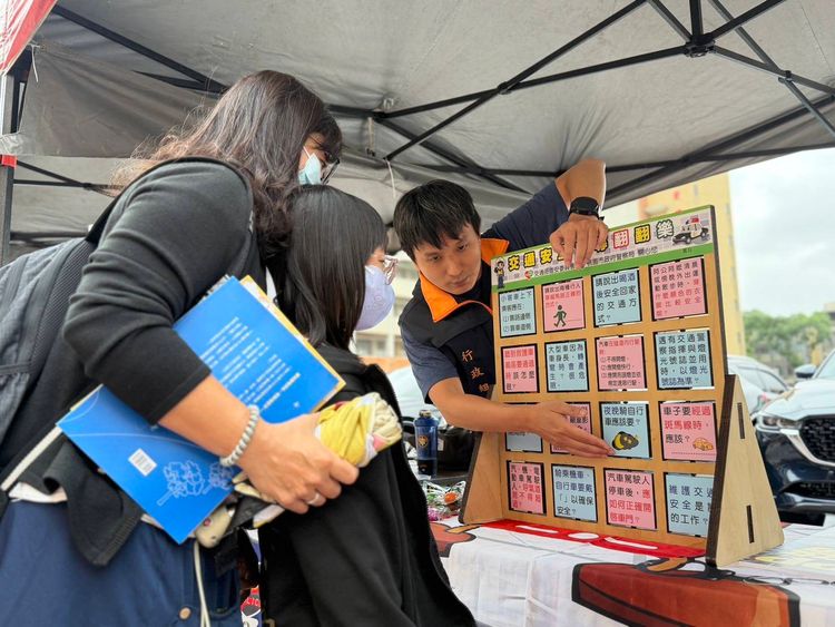 守護行人安全!桃警深入校園宣導道安 識詐、婦幼安全一起來