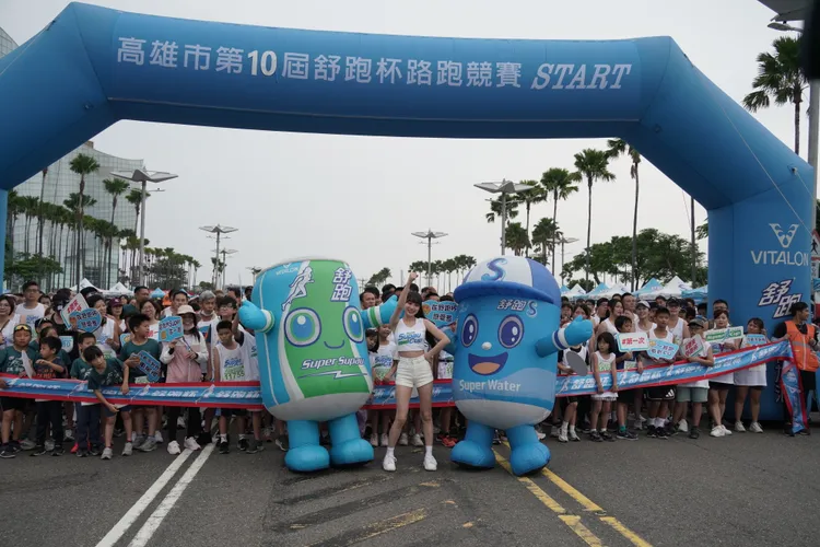 韓籍啦啦隊女神邊荷律首登高雄路跑舞台 與萬人同跑嗨翻舒跑杯