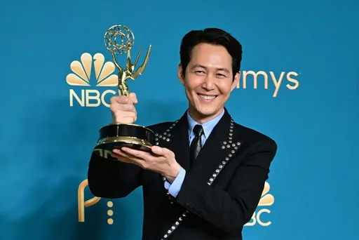 《鱿鱼游戏》李政宰遭AI冒名恋爱诈骗 受害者遭骗5亿韩元