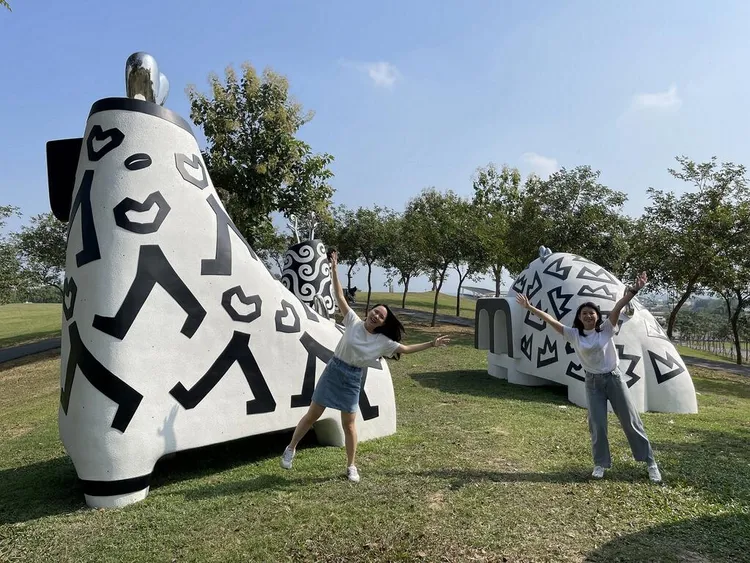 官田區農會於18、19日兩天，在官田遊客中心舉行菱角節活動，遊客可搭台灣好行來參加。西拉雅風管處提供