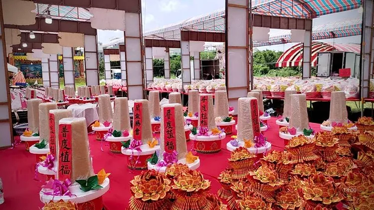 各方奔走下促成百年儀式與百年技藝結合，將製作3隻糯米豬代替，也寫下難得紀錄。取自臉書