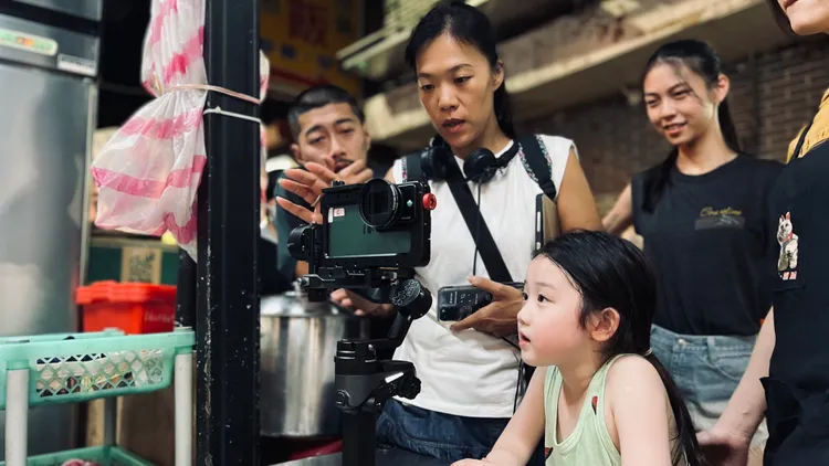 導演鄒時擎花了25年完成《左撇子女孩》這部富有初衷的電影。光年映畫提供