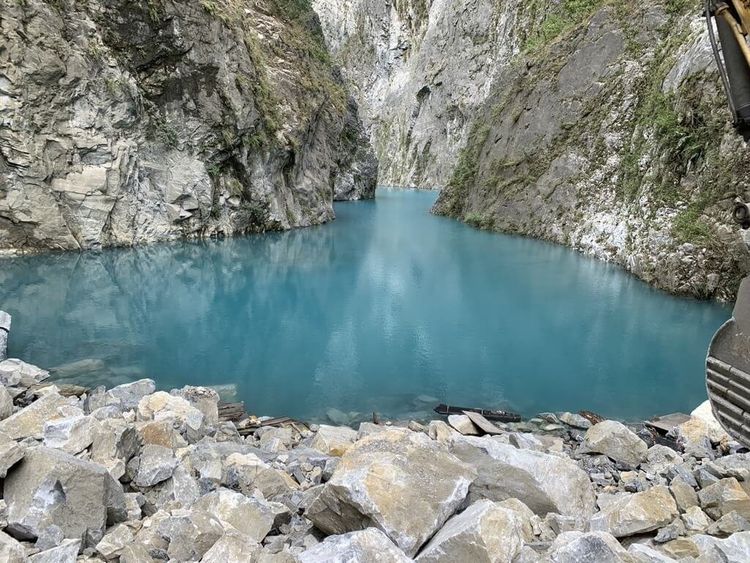 燕子口堰塞湖降壩引流有效 林保署:三天內就有成果