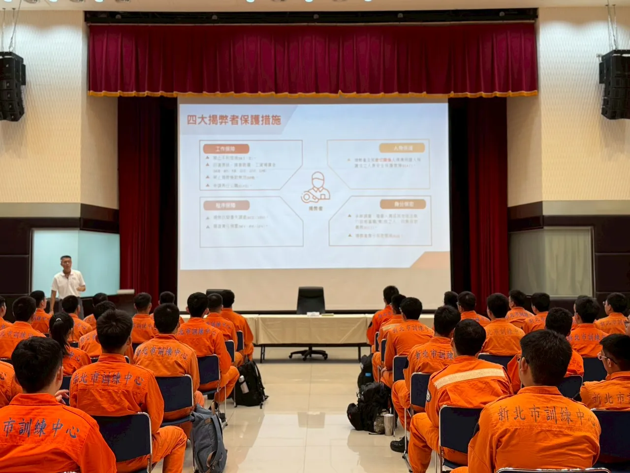 新北消防局近日举办新训。翻摄画面