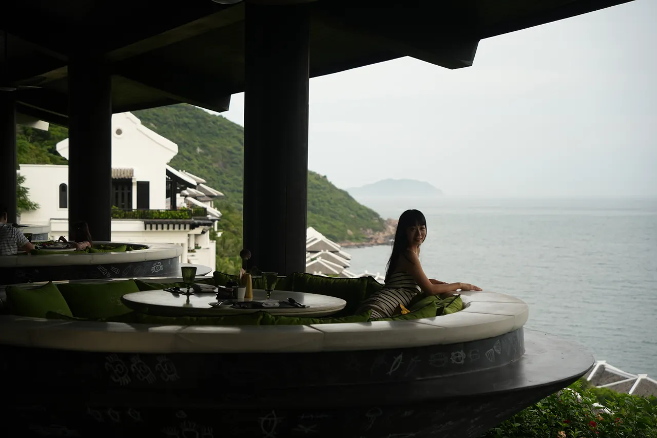 Citron户外的悬空餐桌是最受欢迎的拍照打卡点。S.H.摄