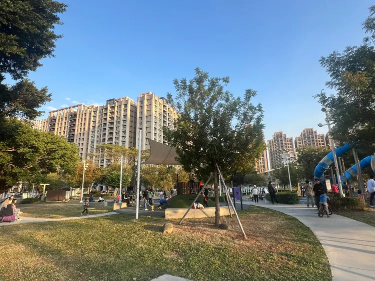 10月房市买气相对9月,多家房仲评估出现上扬,主因是市场利空出尽,购屋族开始出现置产。资料照片