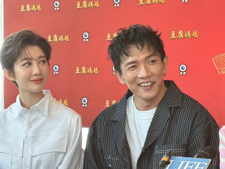 黃尚禾（右）也是第一次演出八點檔，左為王晴。王思穎攝