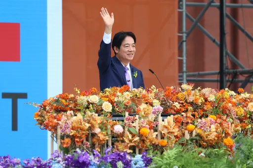 赖清德民调止血了!沈富雄:国民党送他2个救生圈