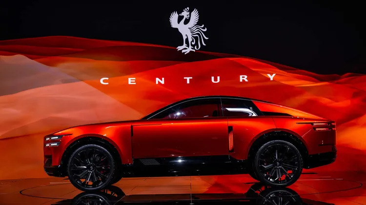 Toyota正式宣布Century将从过去Toyota旗舰房车,正式「升格」为独立豪华品牌,直接对准Rolls-Royce、Bentley等顶级对手。原厂照片