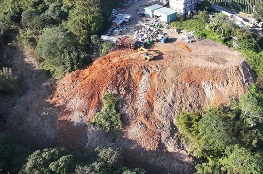 桃园检警环破获非法回填废弃物集团 逾万平方公尺农地、山坡地遭污染