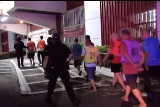 七股魚塭倉庫藏天九牌職業賭場! 台南警強勢攻堅逮39人