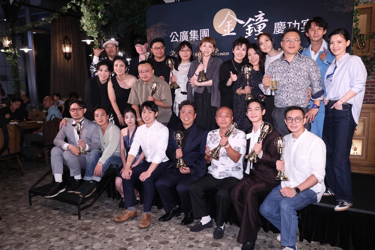 《星空下的黑潮岛屿》夺下第60届金钟奖戏剧类6项大奖,成为本届最大赢家。庄宗达摄