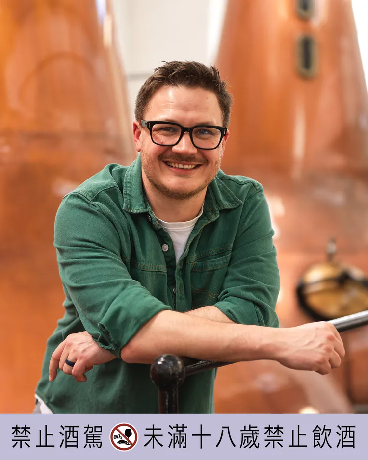 新任釀酒師Marc Watson在過去半年與Gordon Motion並肩工作，深入窖藏探尋高原騎士經典花蜜燻香的深厚底蘊，將前人的智慧與自身創新視野交融。業者提供