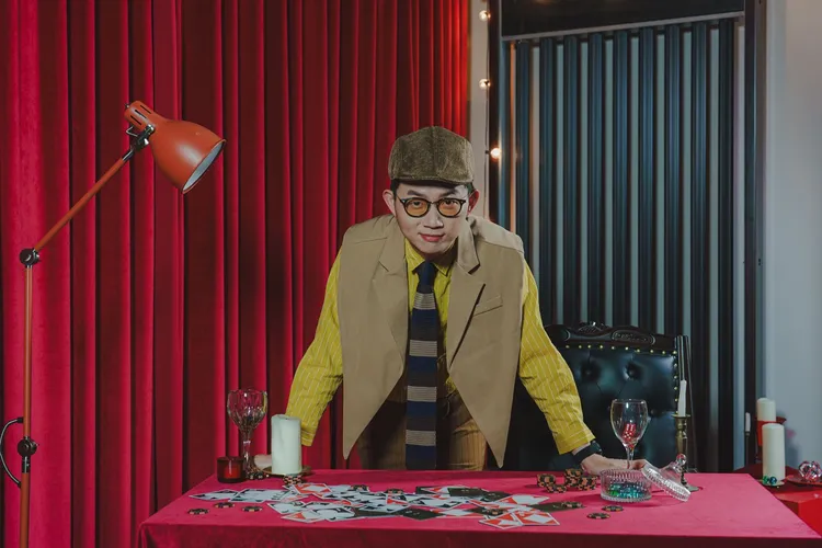 视网膜化身侦探社「见学长」,在第2季的新造型。小公视提供