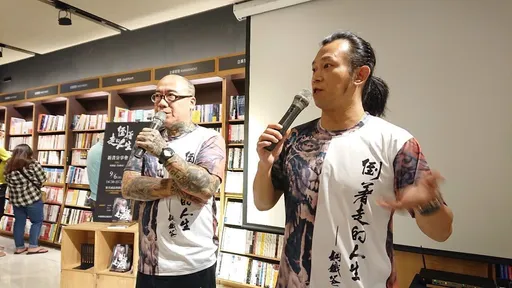 顏正國今頭七歸家 親友齊聚追悼「愛將化作細線永遠相繫」