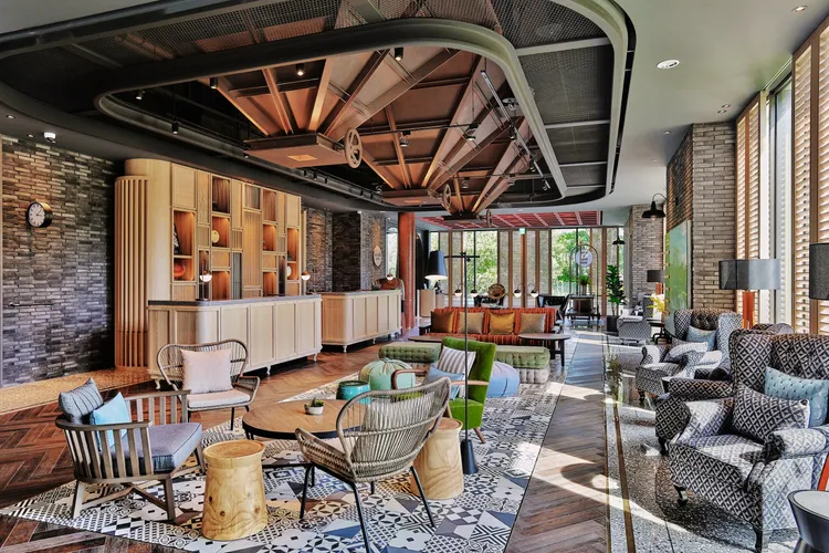 捷絲旅台南虎山館每晚2099元起入住，連住兩晚再贈500元餐飲抵用券，讓旅人輕鬆展開府城探索。捷絲旅台南虎山館提供