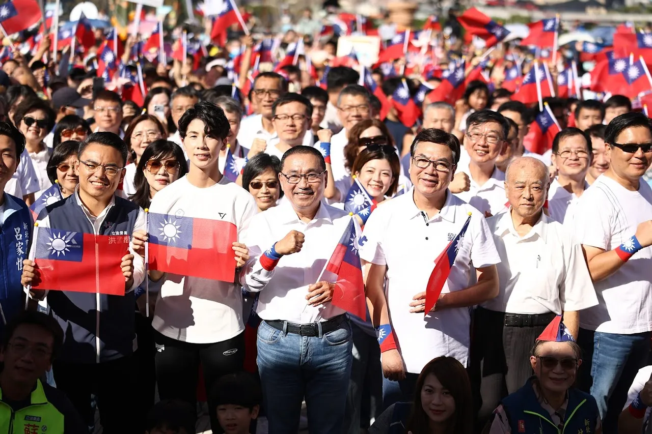 新北市升旗典礼于市立美术馆进行。新北市府提供