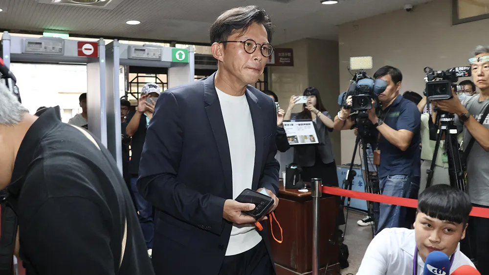 黄国昌否认指挥狗仔,强调是「反搜证」自保。资料照片
