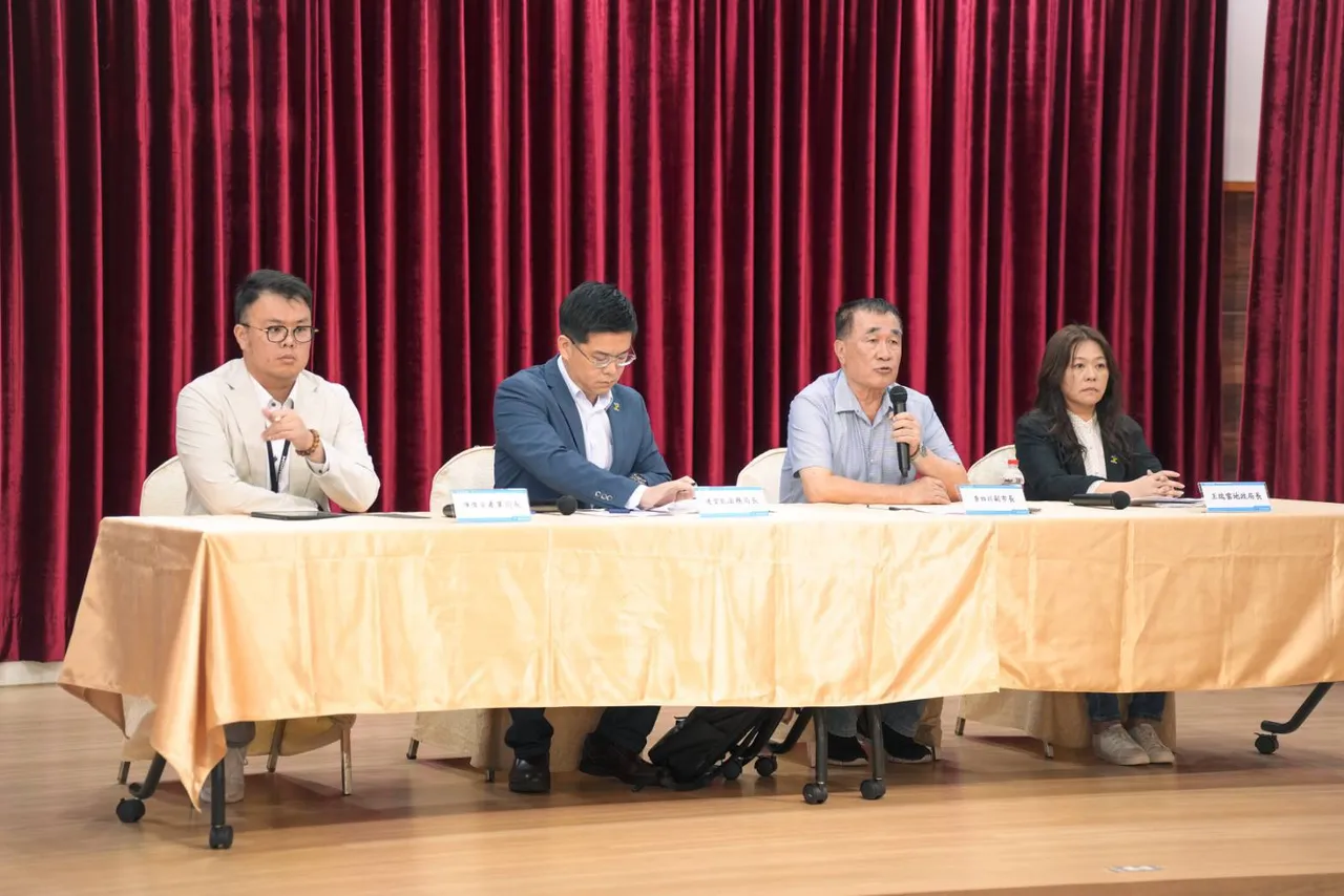 台北市副市长李四川宣布,市府将于明(13)日正式发函给新光人寿,启动「共同合意终止契约」。北市府提供