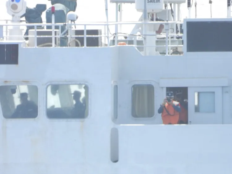 中方人員對我方蒐證。海巡署提供