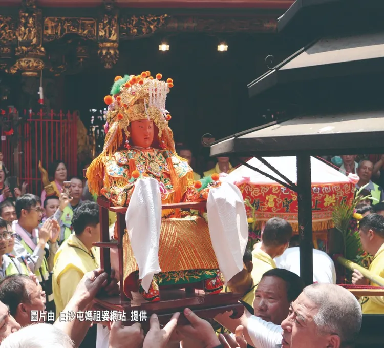 白沙屯妈祖将莅临板桥。翻摄画面