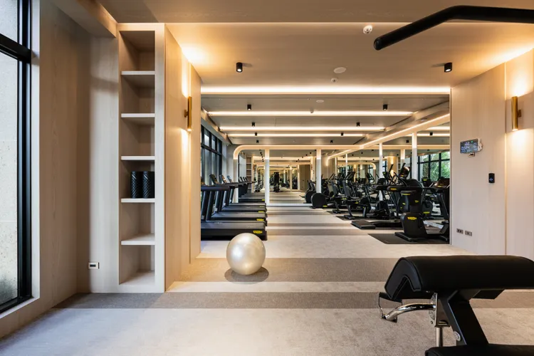 健身房採被譽為「健身界勞斯萊斯」，連9屆奧運指定贊助商頂級器材品牌Technogym。清景麟提供