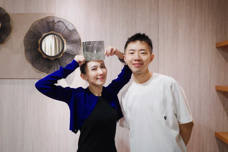 郑兴与戴佩妮开心同框。好的秋工作室提供