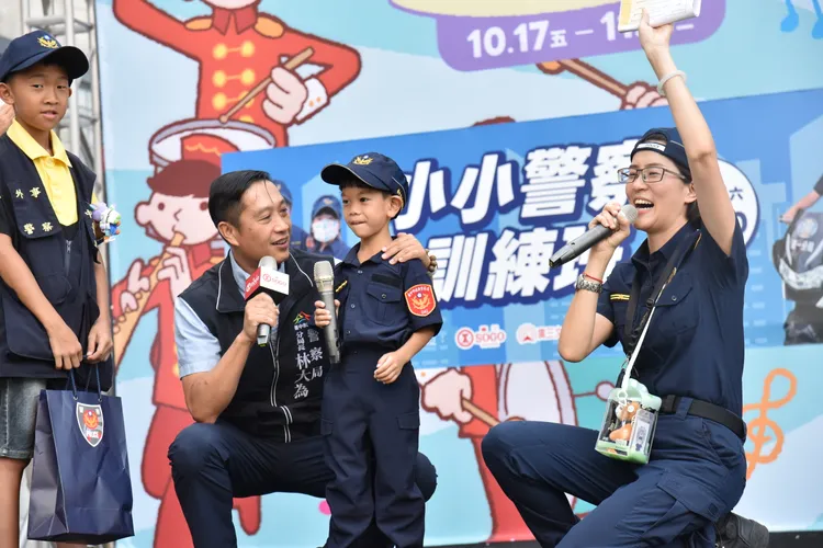台中第一警分局攜手廣三文教公益基金會舉辦「2025第一波麗士小小警察訓練班」活動。翻攝畫面