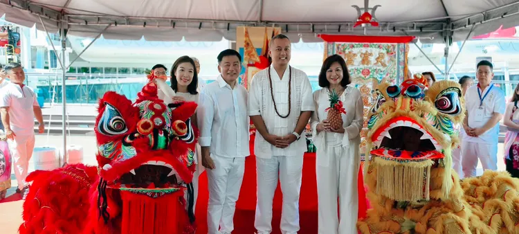 麗星郵輪結合天富宮白龍王繞境活動。麗星郵輪提供