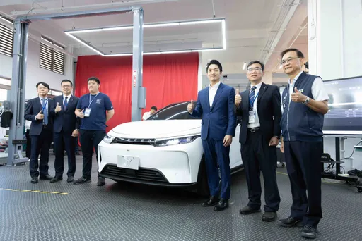 LUXGEN攜手北市府、南港高工成立全國唯一「智慧電動車技術教學中心」 捐贈n⁷純電休旅深化產學合作