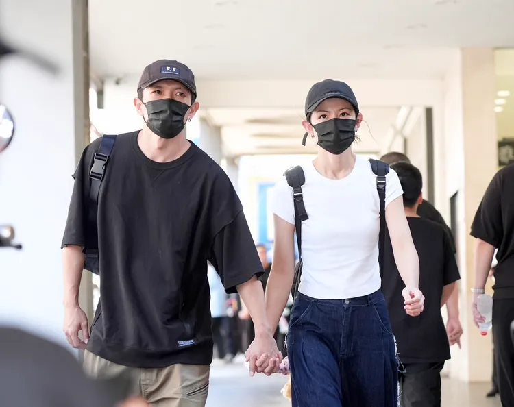 黃尚禾及李千娜連續3天都來靈堂。攝影中心攝